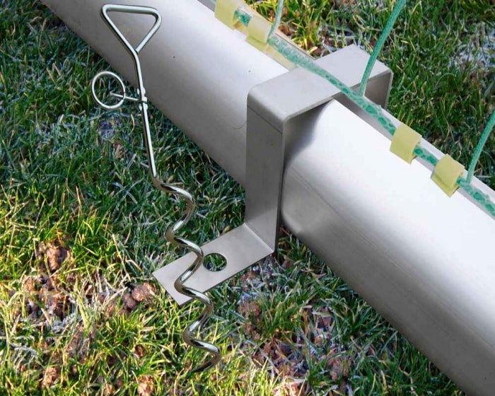 Fußballtor Kippsicherungen